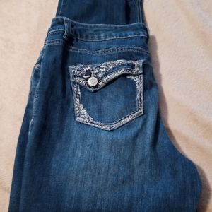 Maurices denim capris size 14